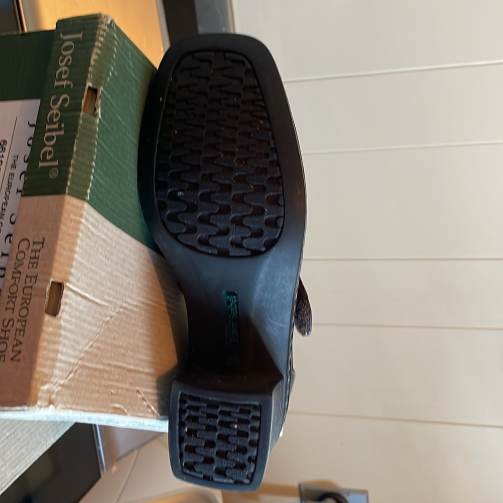 Mary Janes …Comfort shoe. Josef seibel - Picture 4 of 5